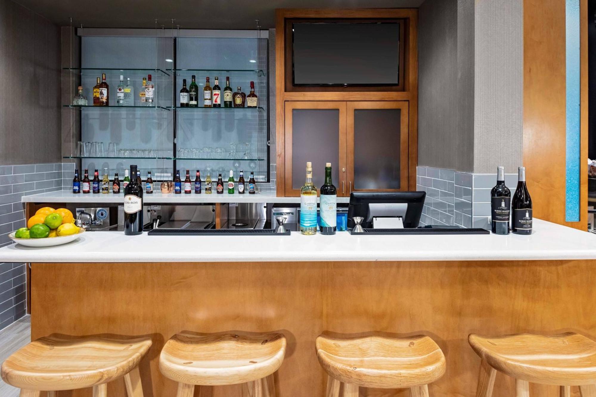 Springhill Suites By Marriott Kansas City Plaza Екстериор снимка