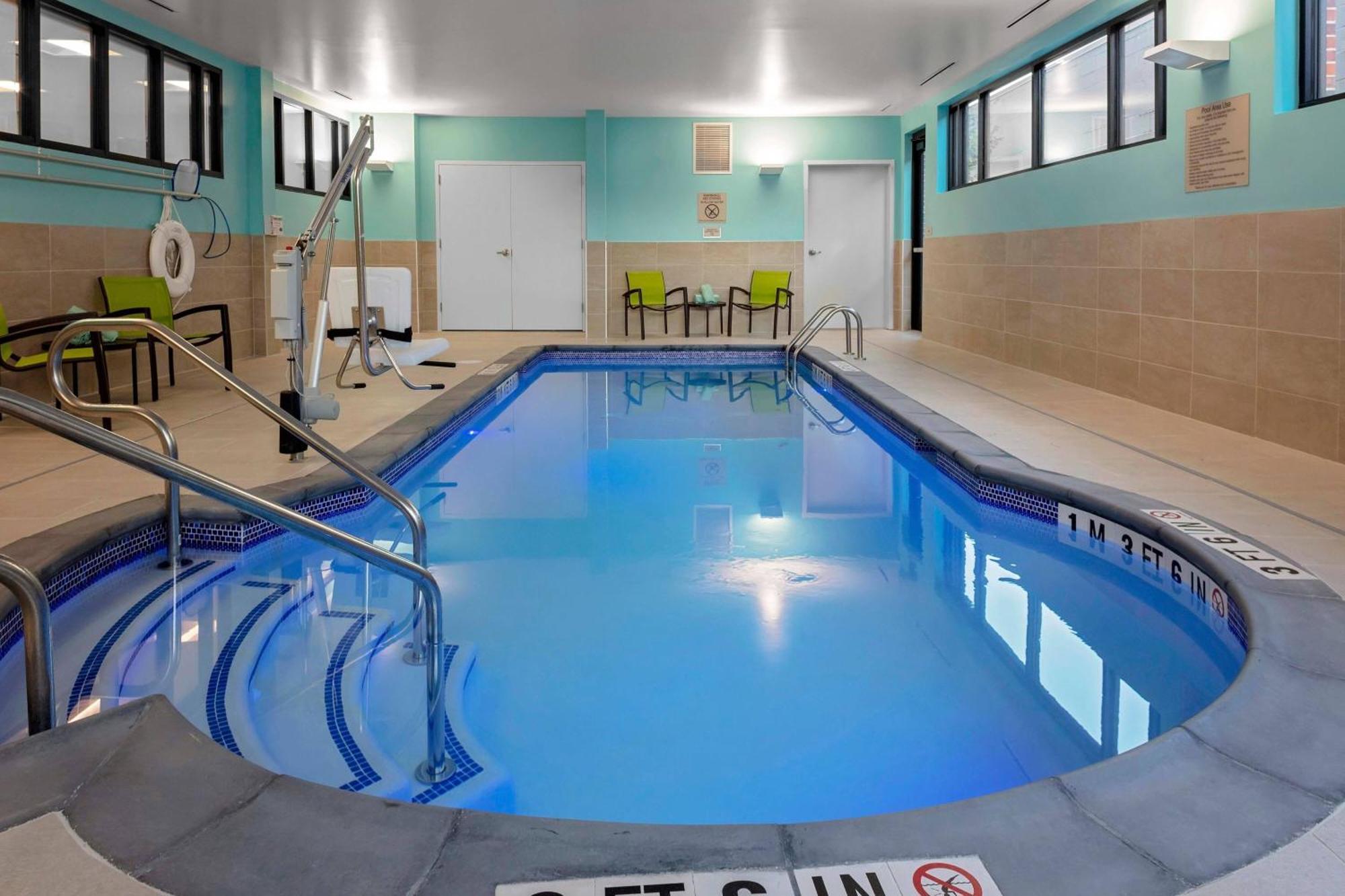 Springhill Suites By Marriott Kansas City Plaza Екстериор снимка