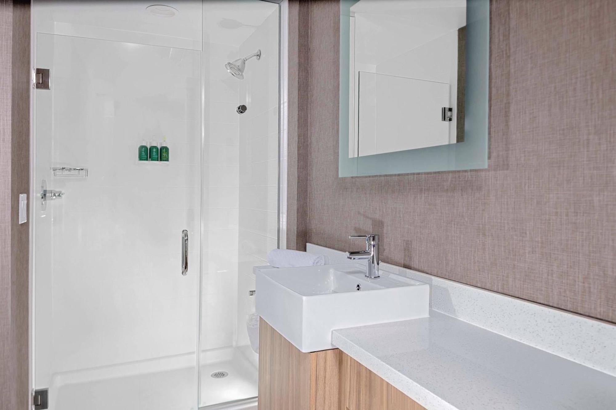 Springhill Suites By Marriott Kansas City Plaza Екстериор снимка