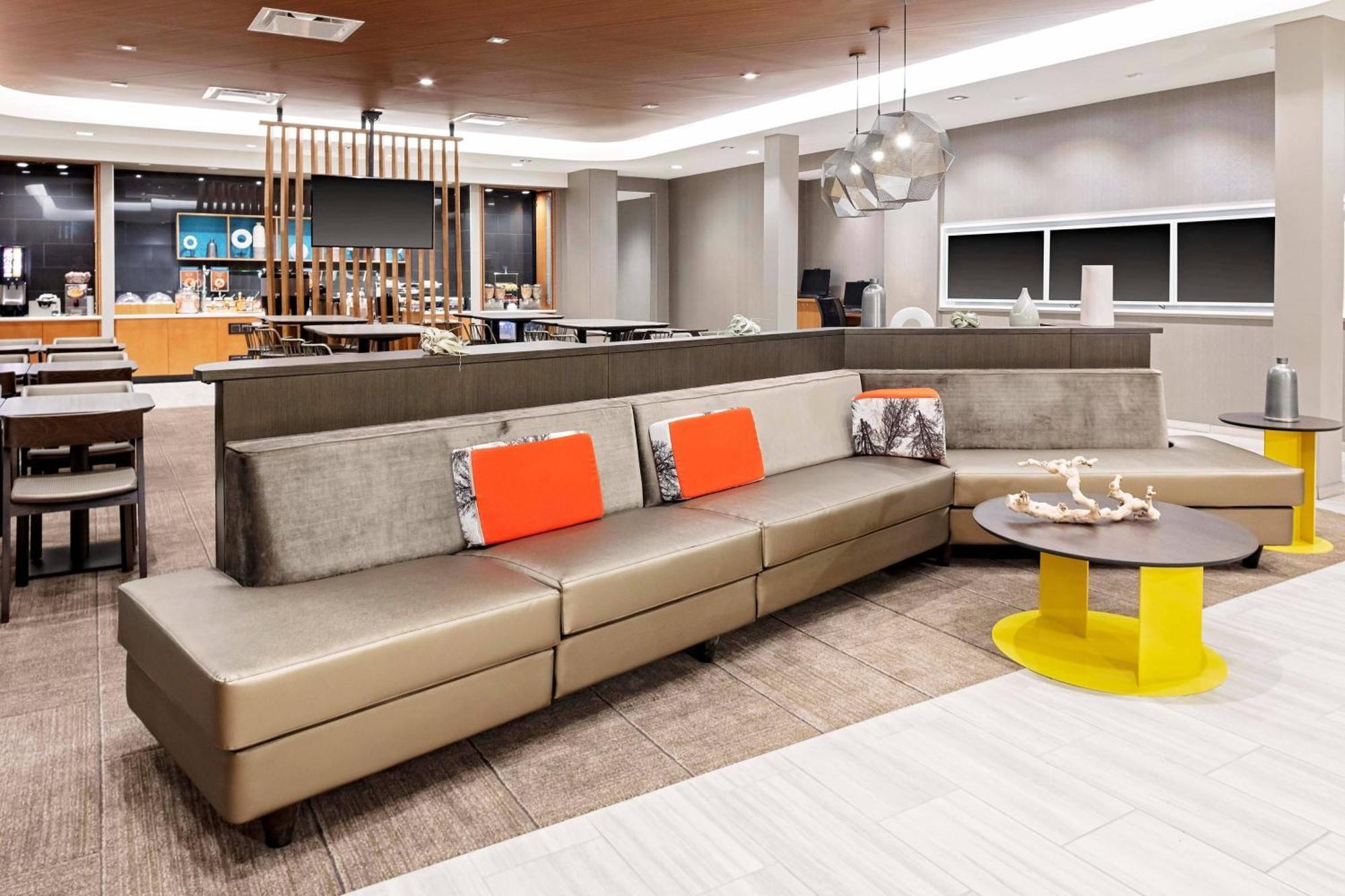 Springhill Suites By Marriott Kansas City Plaza Екстериор снимка